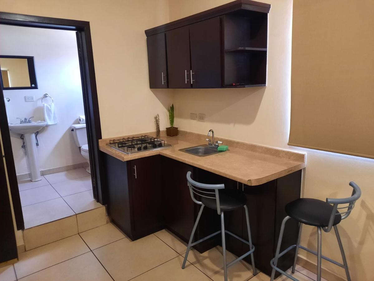 Hgen Rooms & Suites Los Mochis Kültér fotó