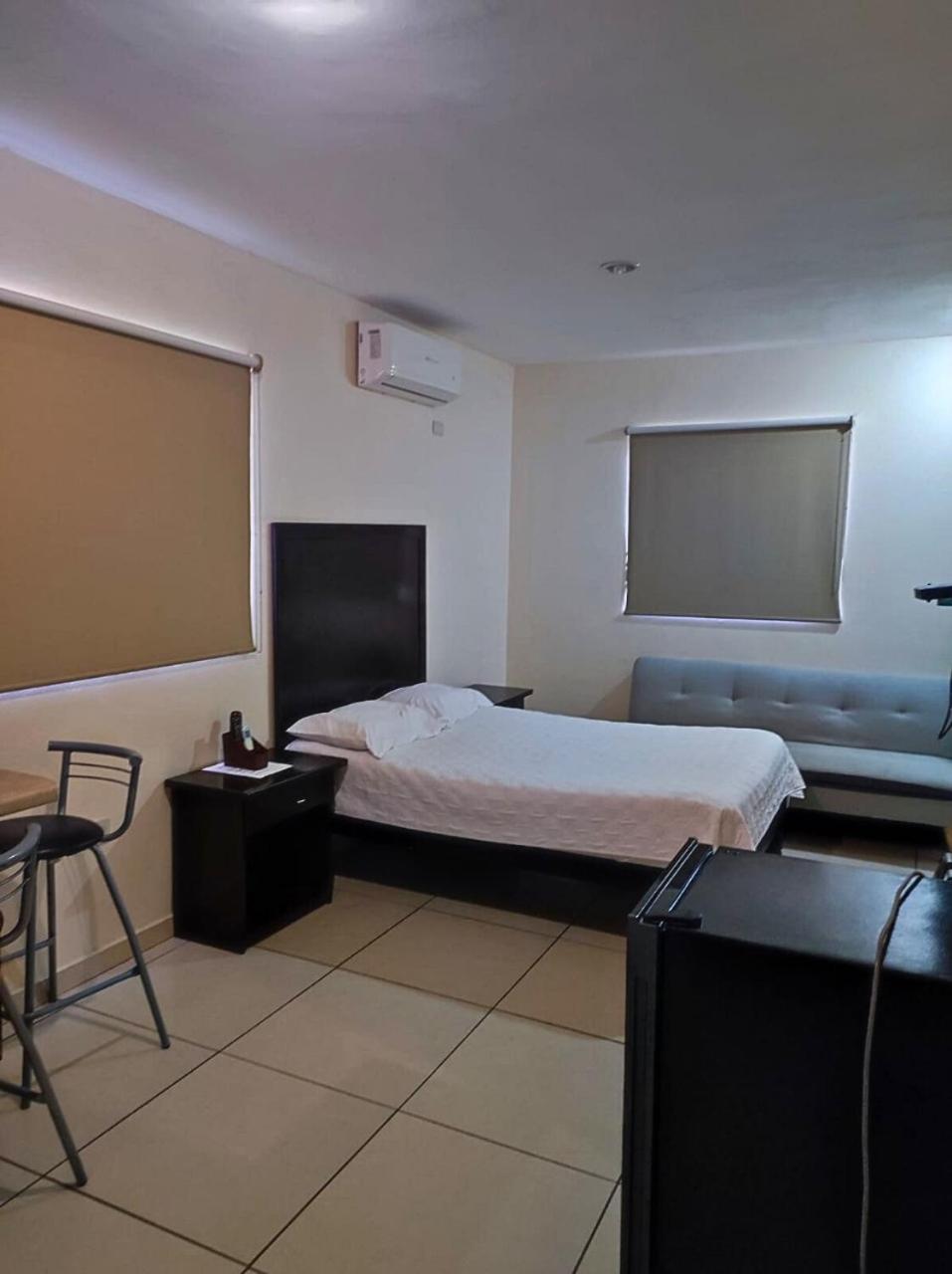 Hgen Rooms & Suites Los Mochis Kültér fotó